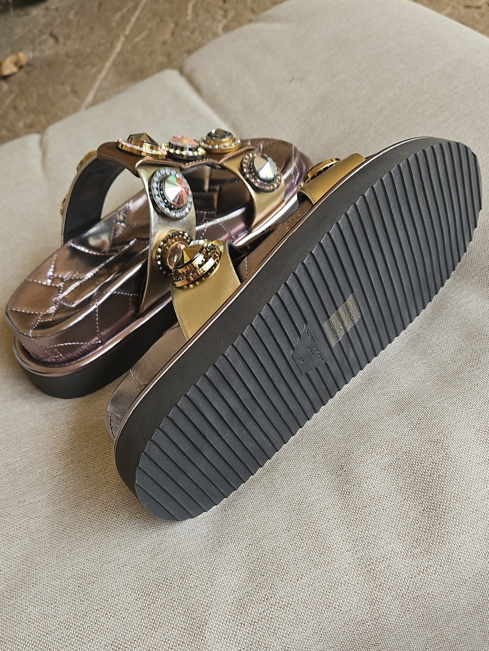 Kurt Geiger Orson Crystal-embellished Leather Flat sandals Bronze EU37, US7 - Picture 9 of 10